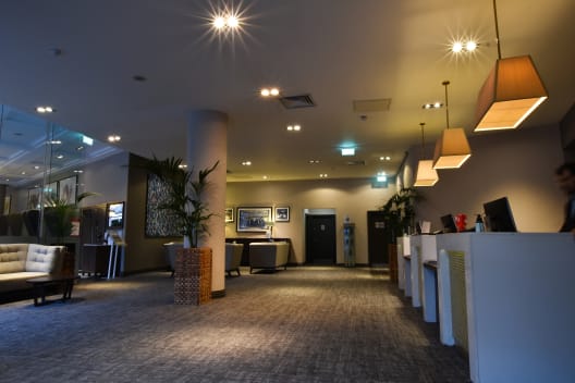 DoubleTree by Hilton, Bar