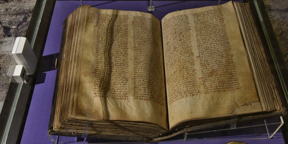 The 14th-century Magna Carta Hiberniae preserved in the Black Book